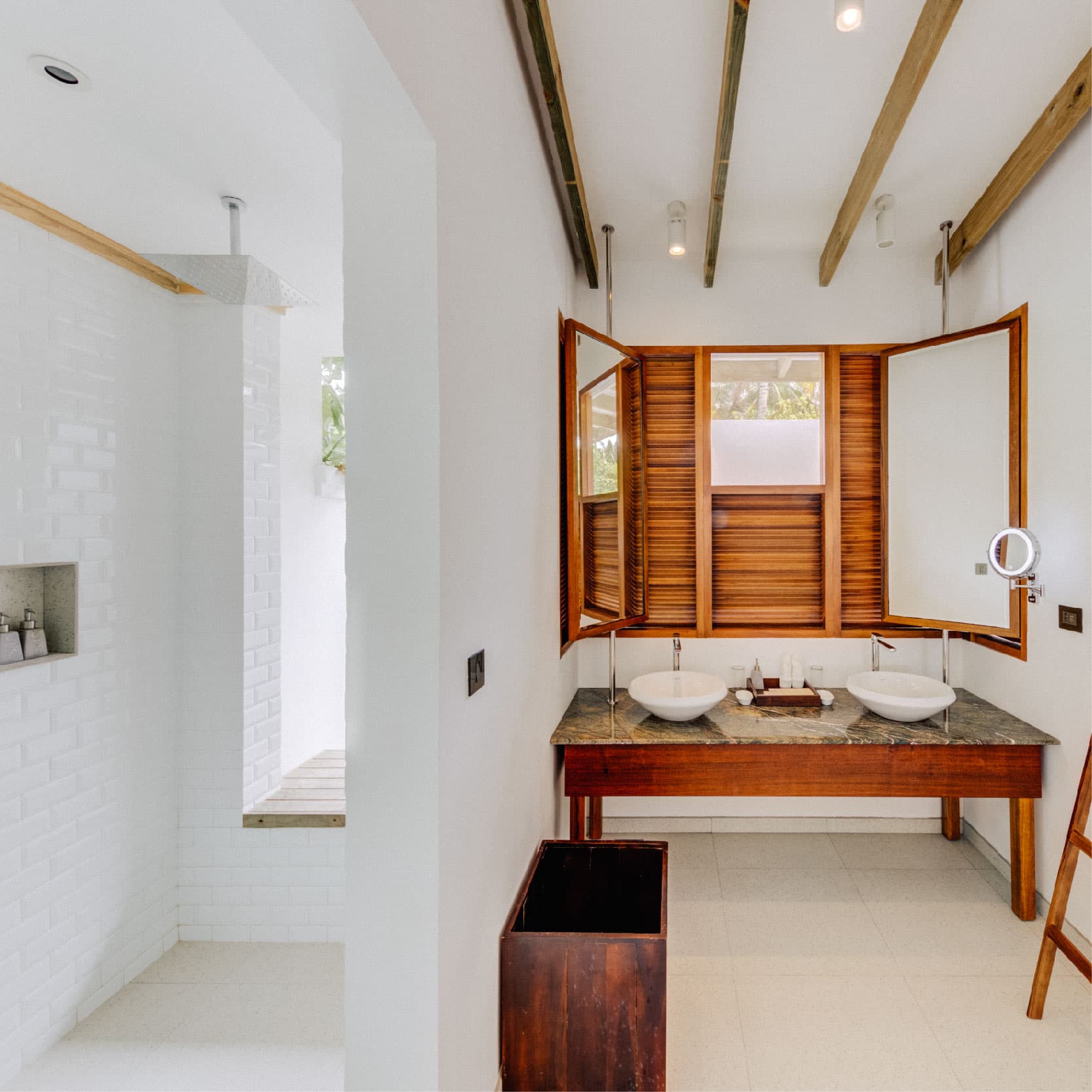 Platinum Beach Bungalow - Image 2