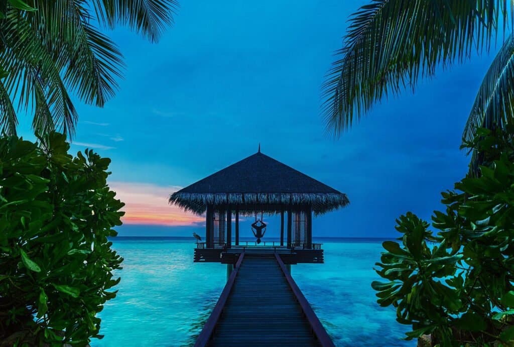 One & Only Reethi Rah - 5-star resort in North Malé (Kaafu Atoll) featuring pristine beaches, crystal-clear lagoon, and overwater villas