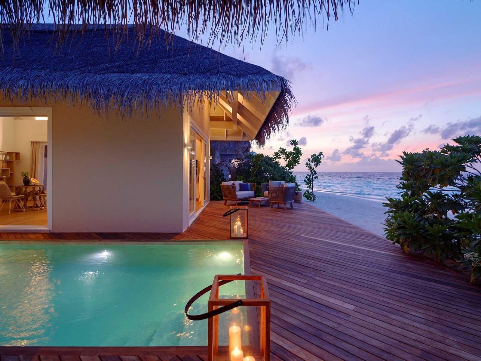 Deluxe Beach Suite With Pool - Image 2