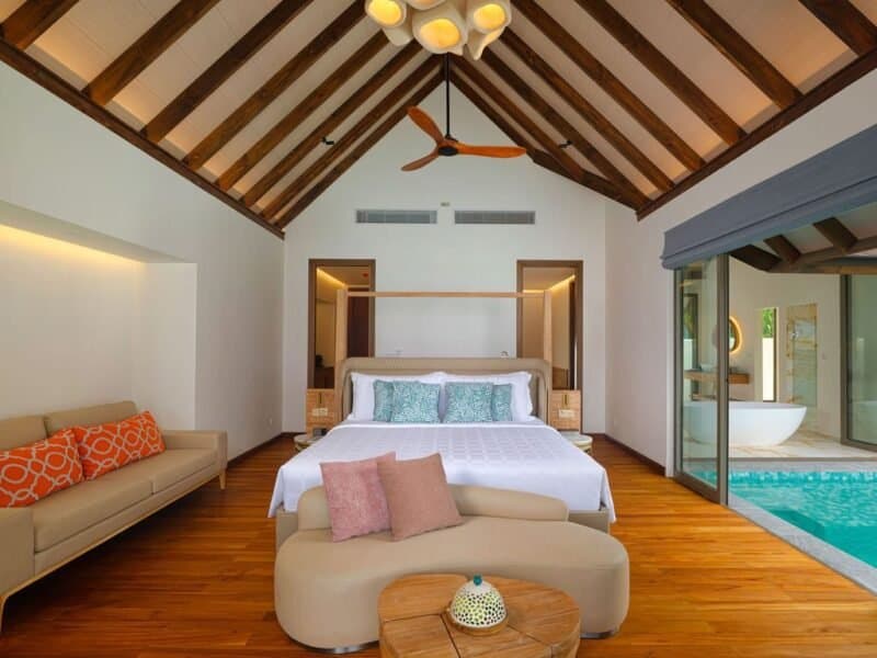 Semi-Ocean Pool Suite - Image 2