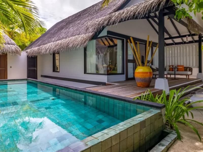 Earth Villa with Pool - OZEN Life Maadhoo