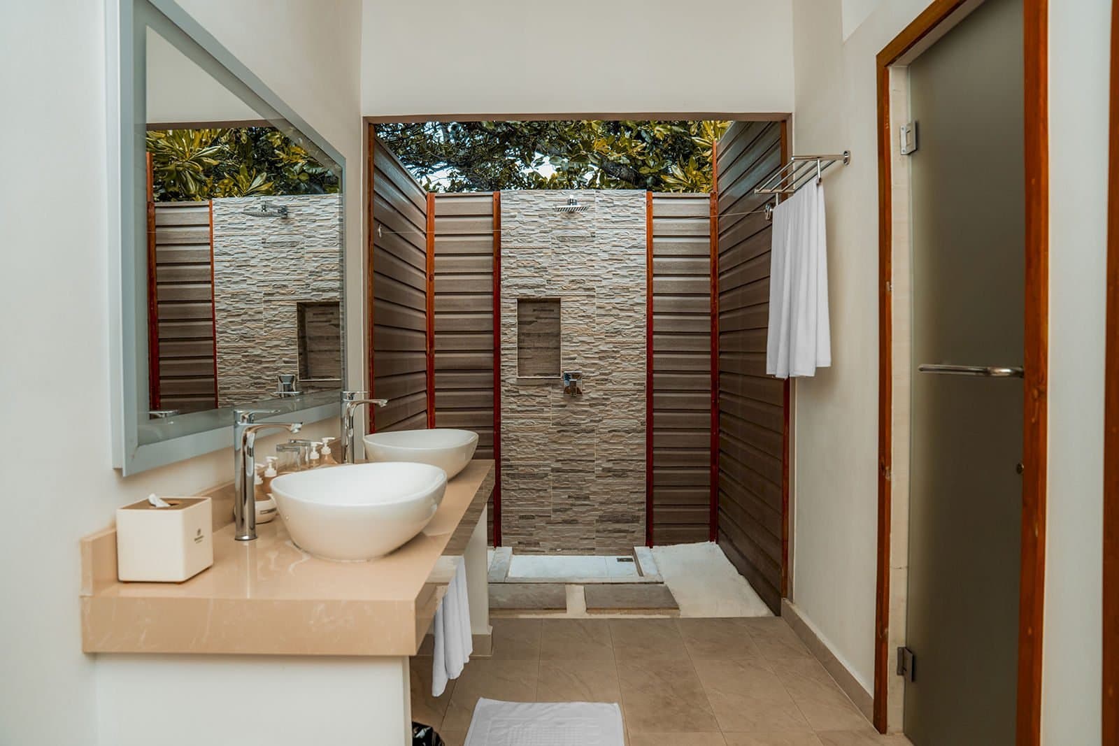 Beach Villa - Brennia Kottefaru