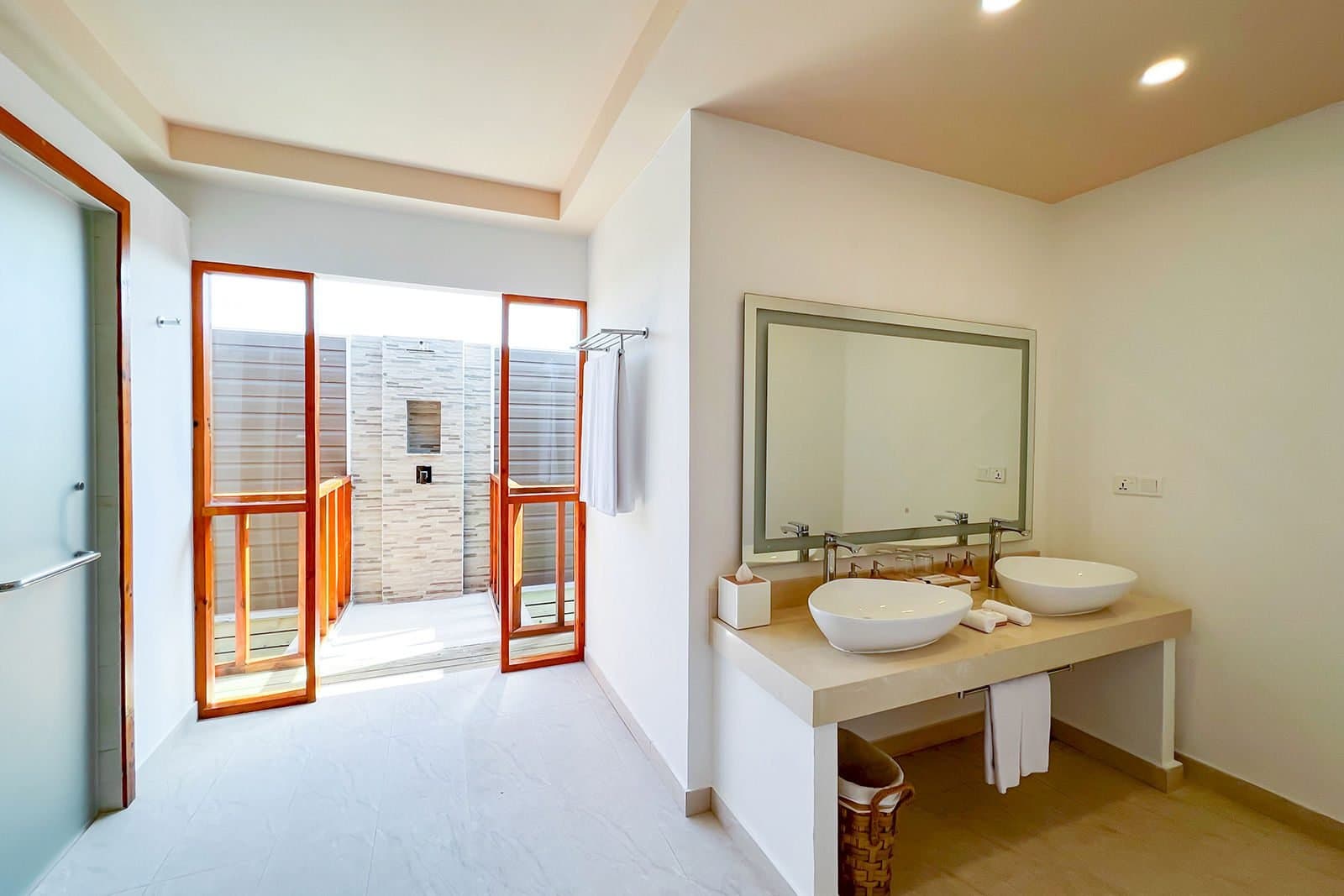 Deluxe Water Pool Villa - Image 4