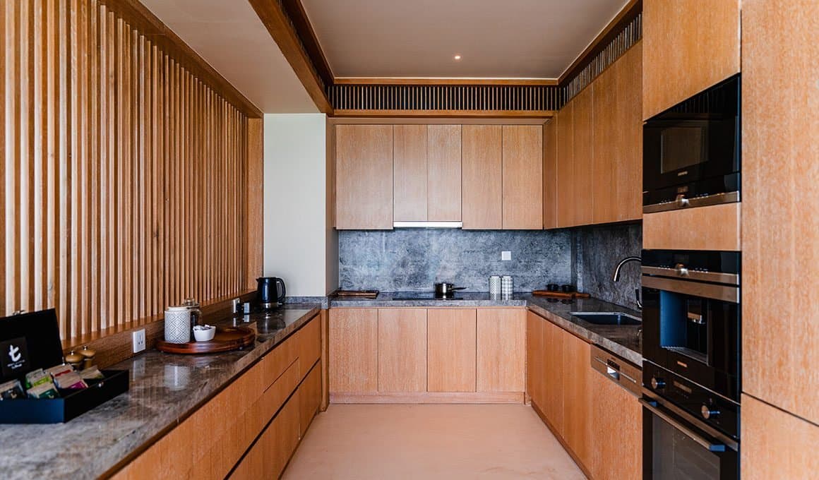 Three Bedroom Beach Retreat with Private Pool - Image 4