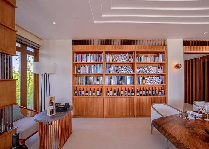 The Library - State-of-the-art localbusiness facility at Kuda Villingili Resort Maldives with luxurious tropical surroundings and premium amenities