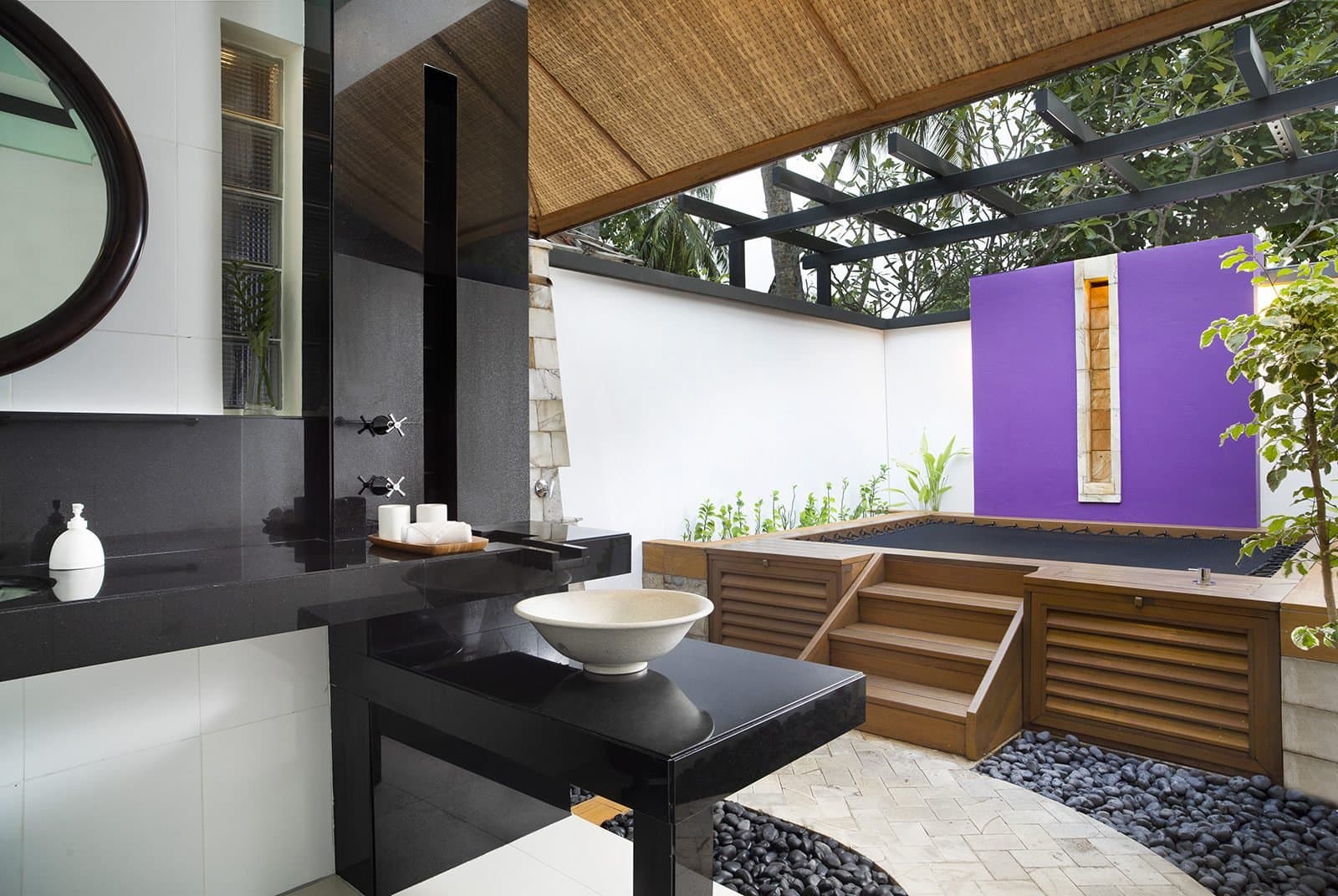 Beachfront Rainmist Villa - Image 3