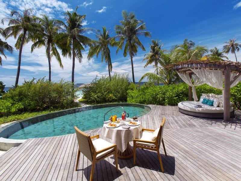 Beach Villa with Private Pool - Image 3
