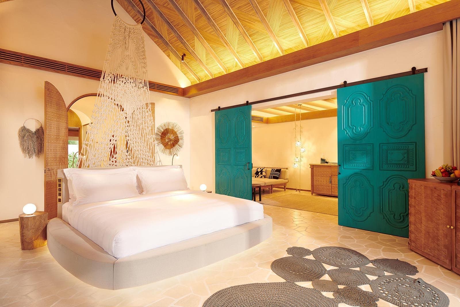 Deluxe Beach Sunset Villa with Private Pool - Image 2