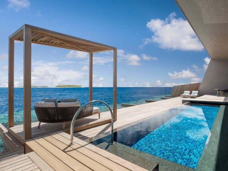 Overwater St. Regis Suite - Image 3