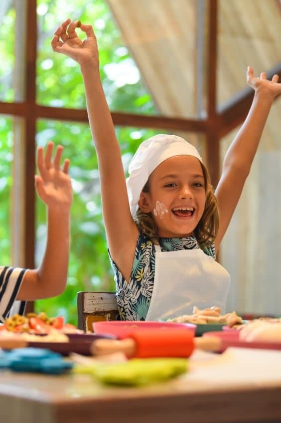 Children's Club - State-of-the-art localbusiness facility at The St. Regis Maldives Vommuli Resort with luxurious tropical surroundings and premium amenities