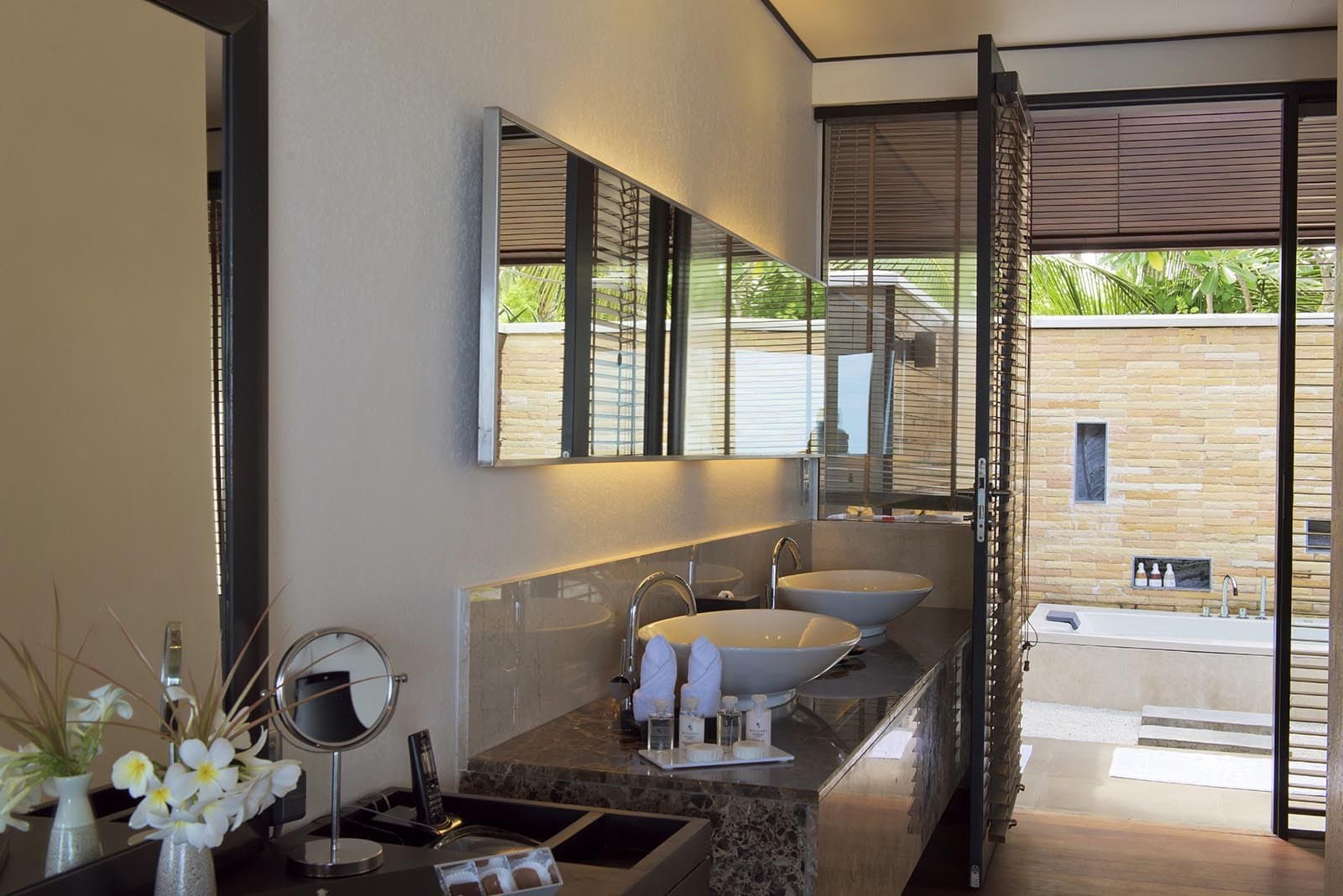 Lagoon Villas - Image 3