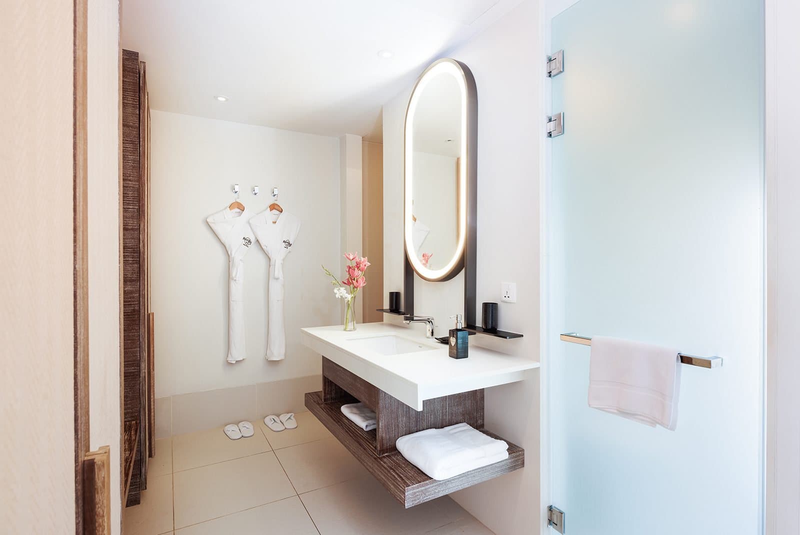 Silver Beach Studio - Image 2