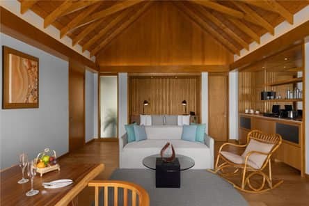 Presidential Beach Villa - Emerald Faarufushi