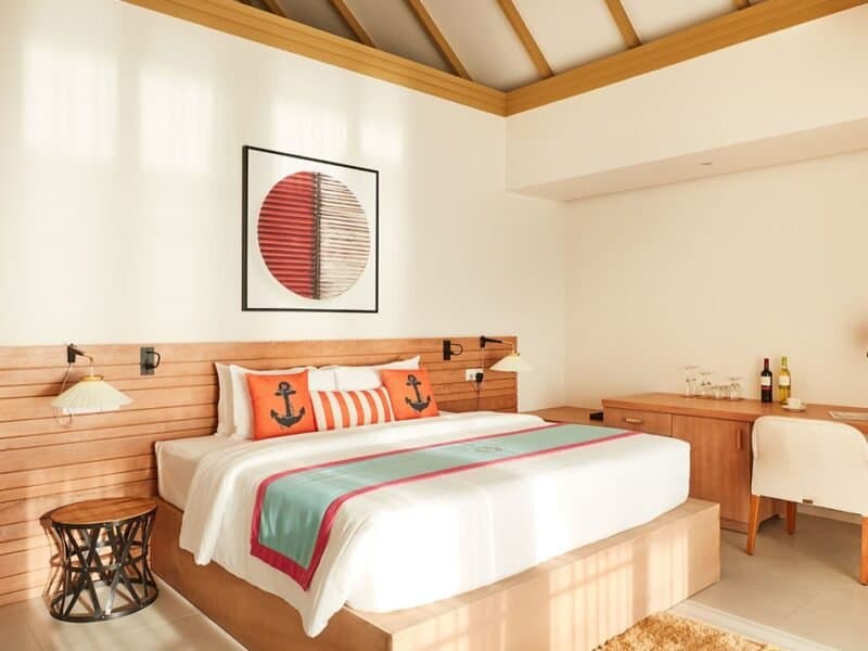 Beach Villa with Pool - Image 2