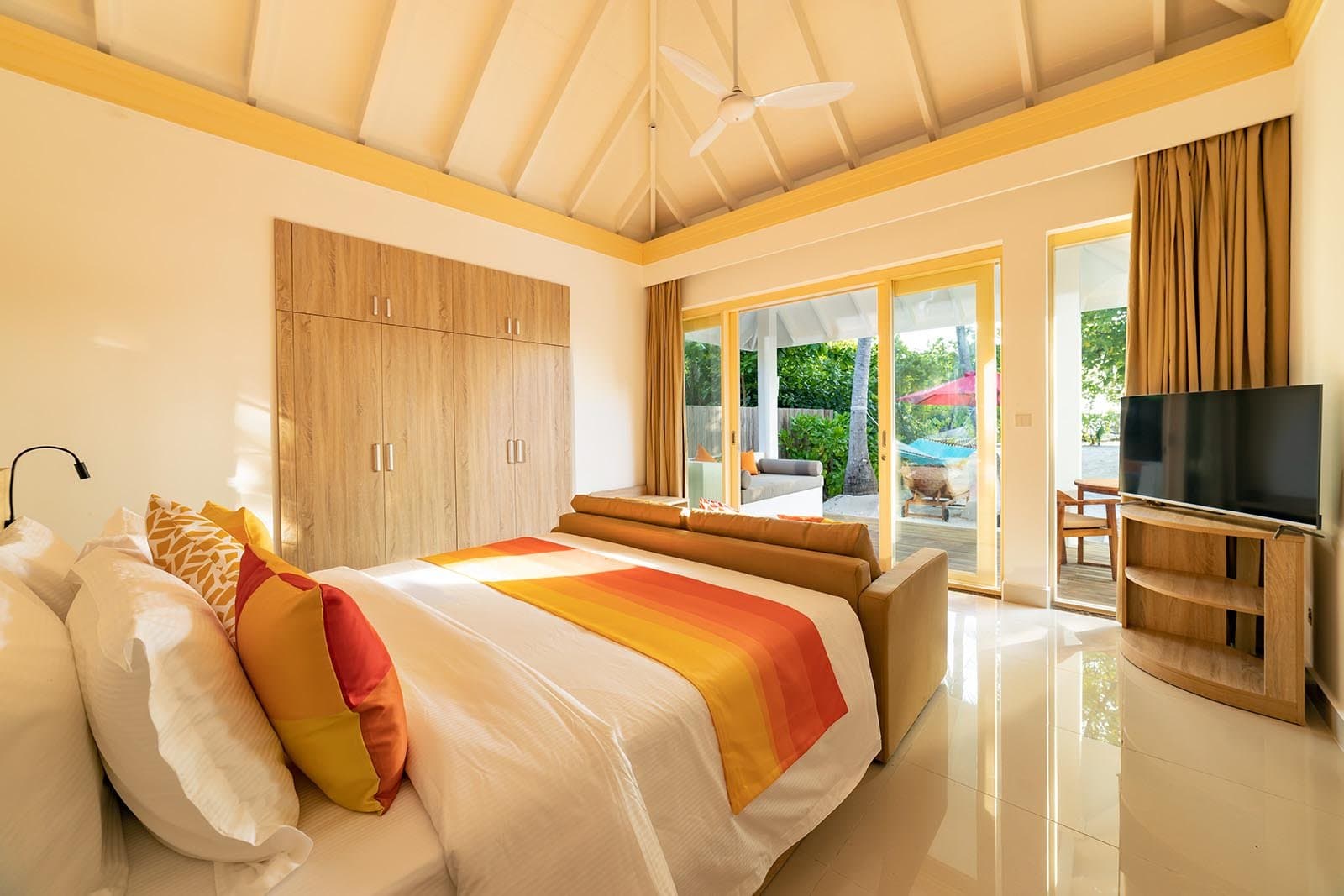 Three Bedroom Pool Beach Villa - Image 2