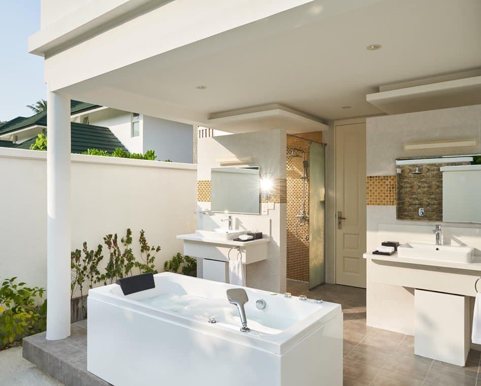 Four Bedroom Beach Residence with Pool - Image 3