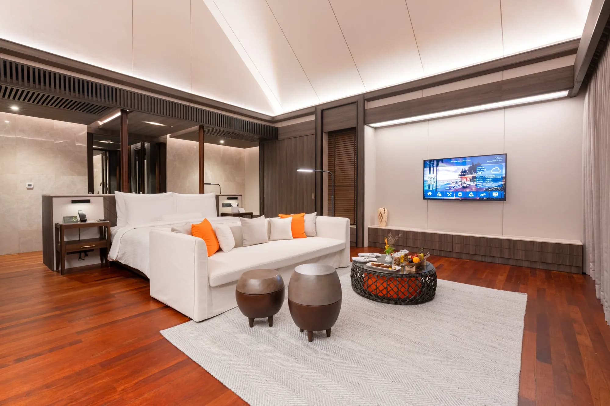 Serene Pool Villa - Madifushi Private Island