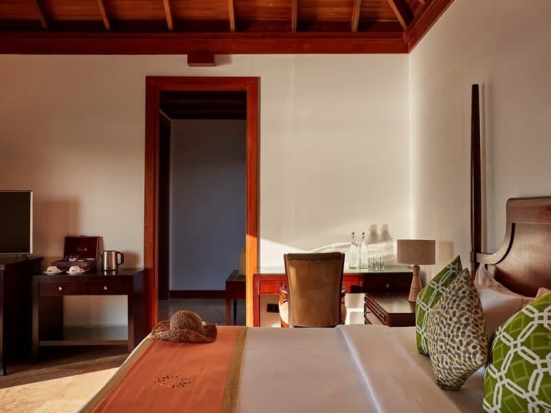 Prestige Jacuzzi Water Villa - Image 4