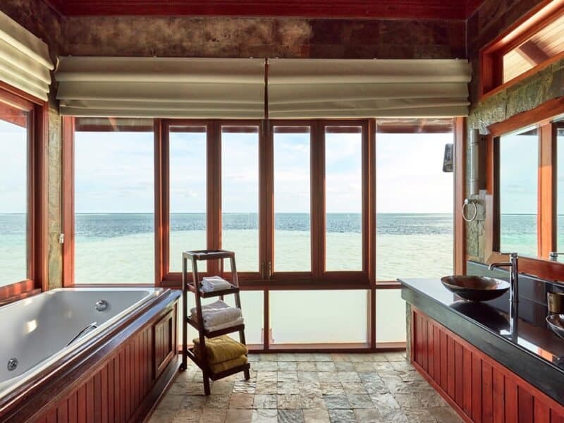 Presidential Water Suite - Image 2