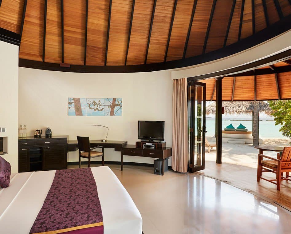 Deluxe Beach Villa - Image 2