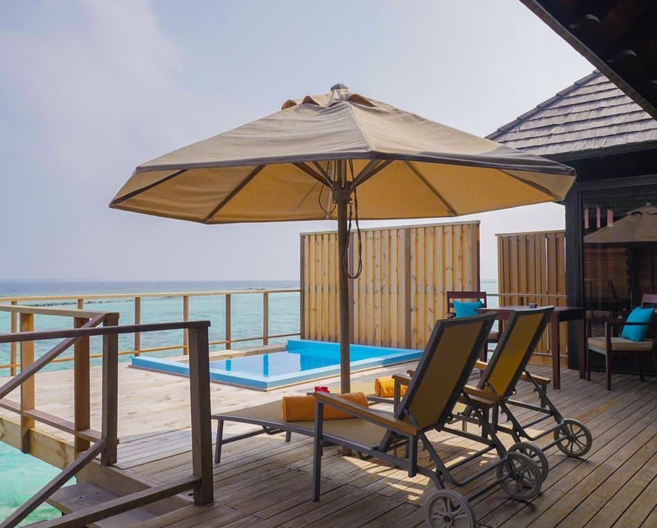 Horizon Water Villa with Pool - Image 3