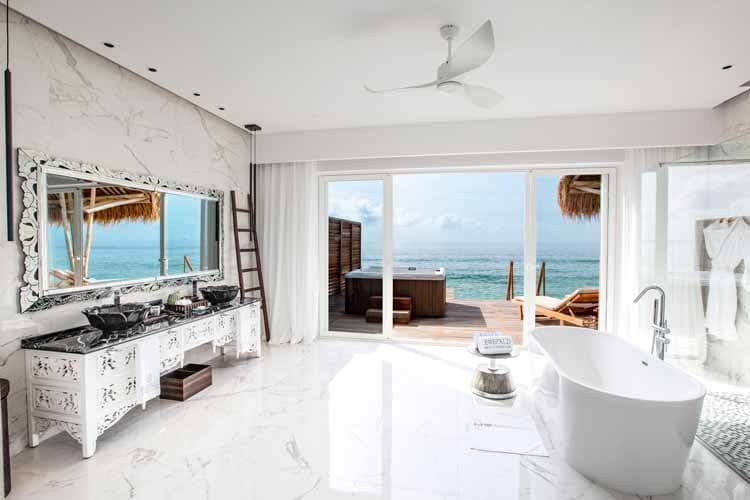 Jacuzzi Water Villas - Image 2