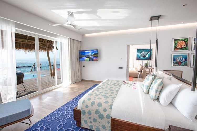 Superior Water Villas with Pool - Image 3