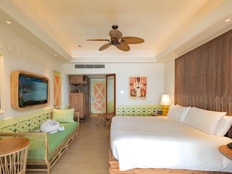 Beach Room with Pool - Image 4