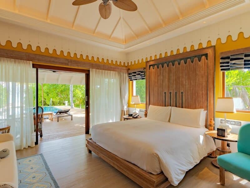 Beach Villa with Pool - Image 2