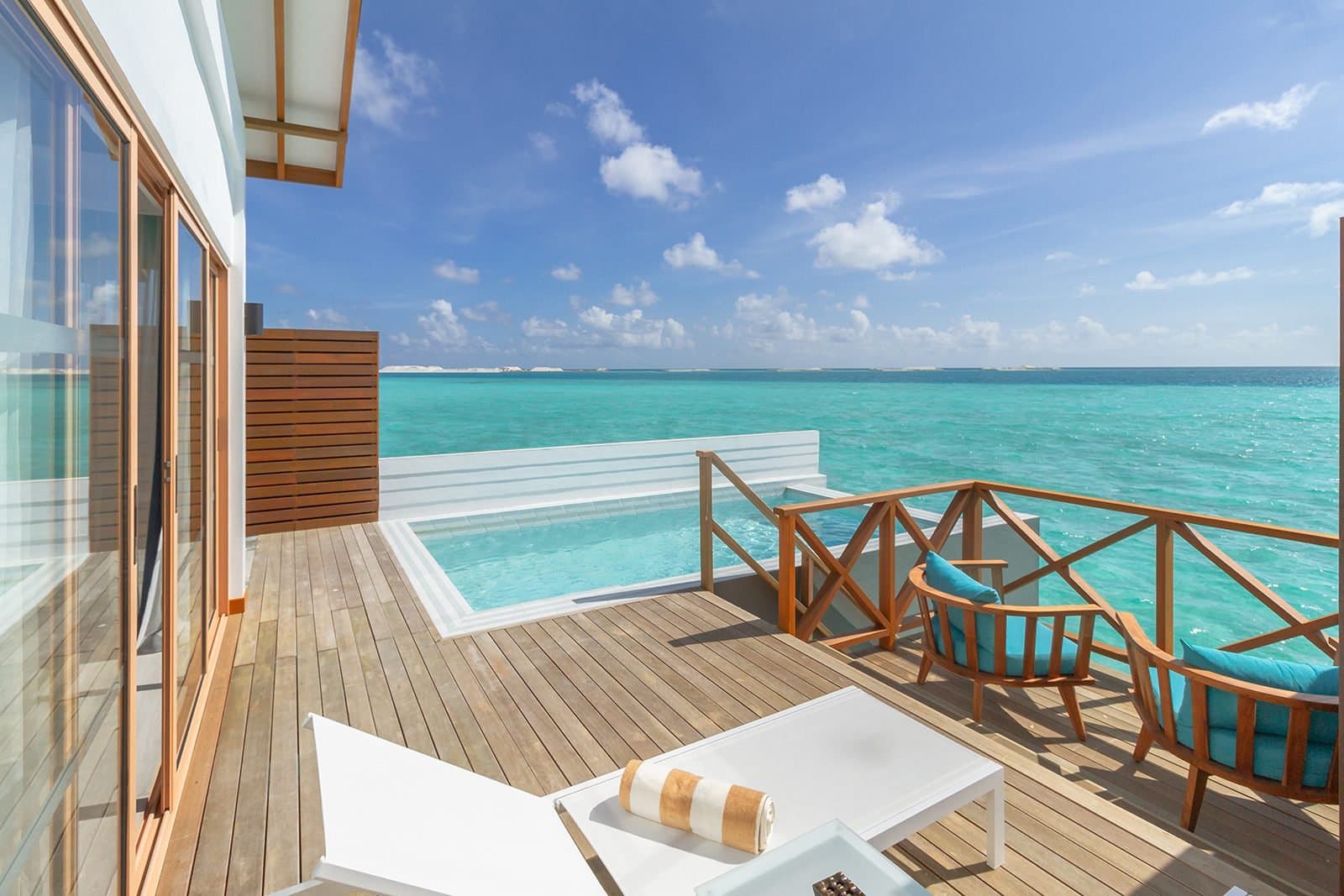 Lagoon Suite with Pool - Image 2