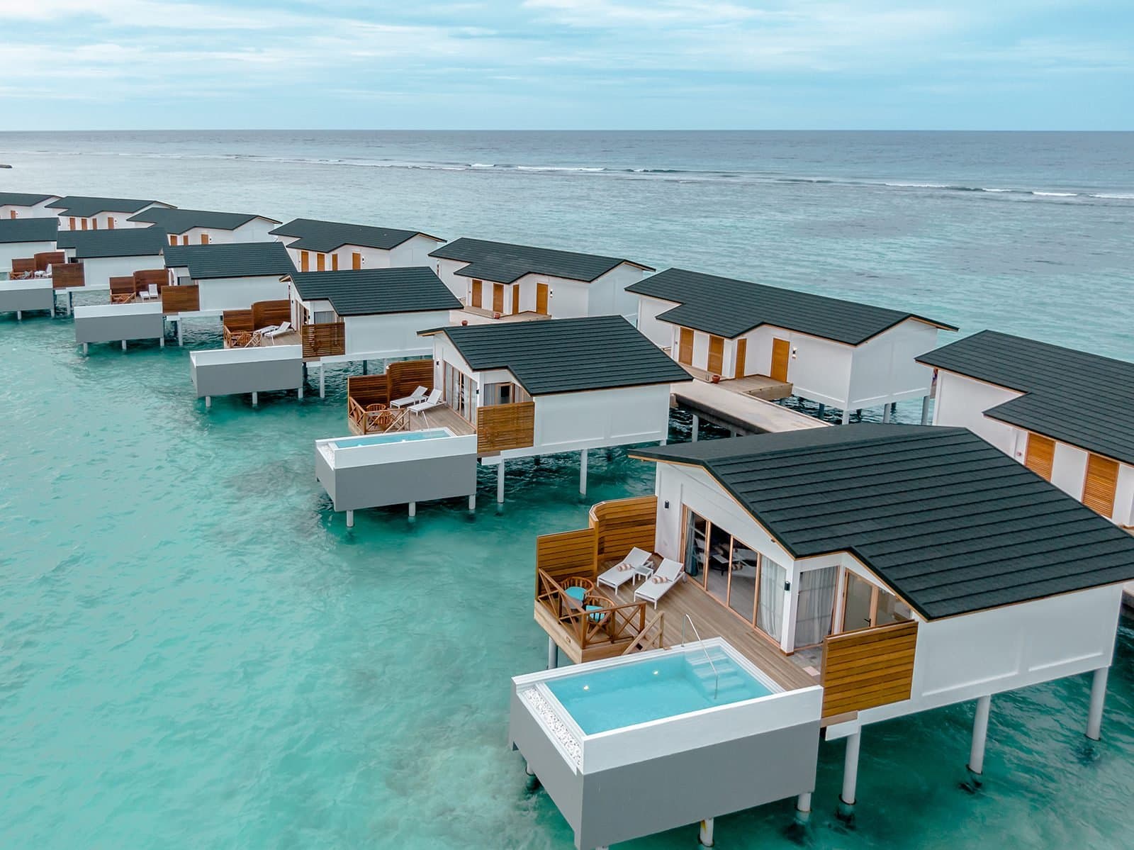 Lagoon Suite with Pool - Image 3