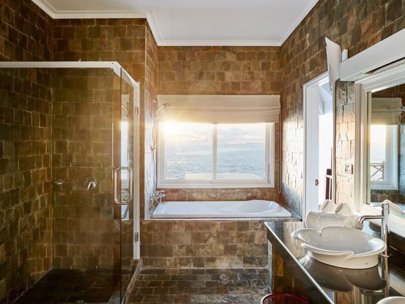 Grand Water Villa with Pool - Image 2