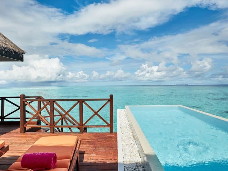 Grand Water Villa with Pool - Image 3