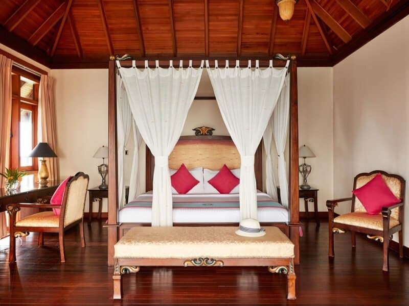 Two Bedroom Water Villa with Pool - Image 3