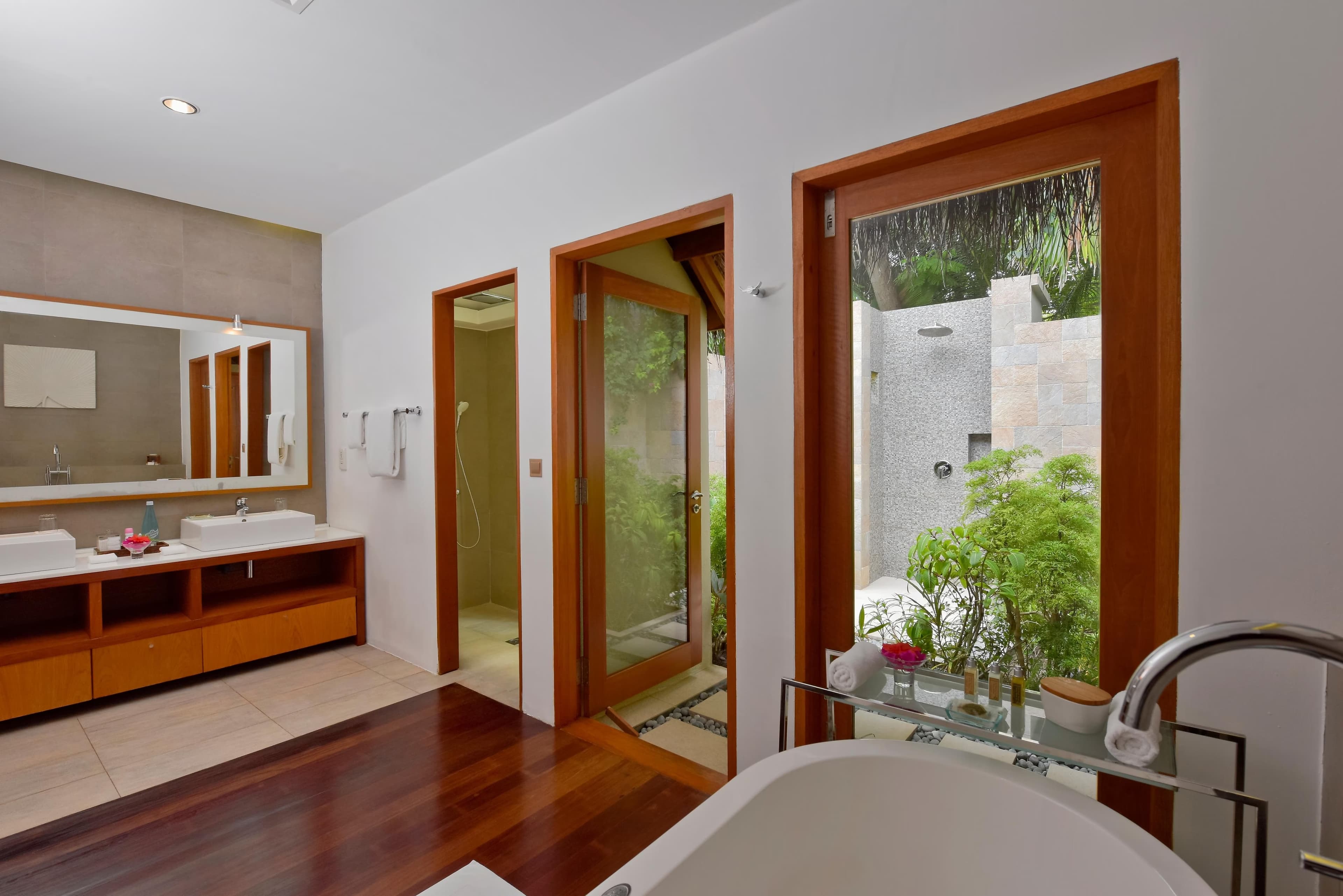 Gallery image - Image 5