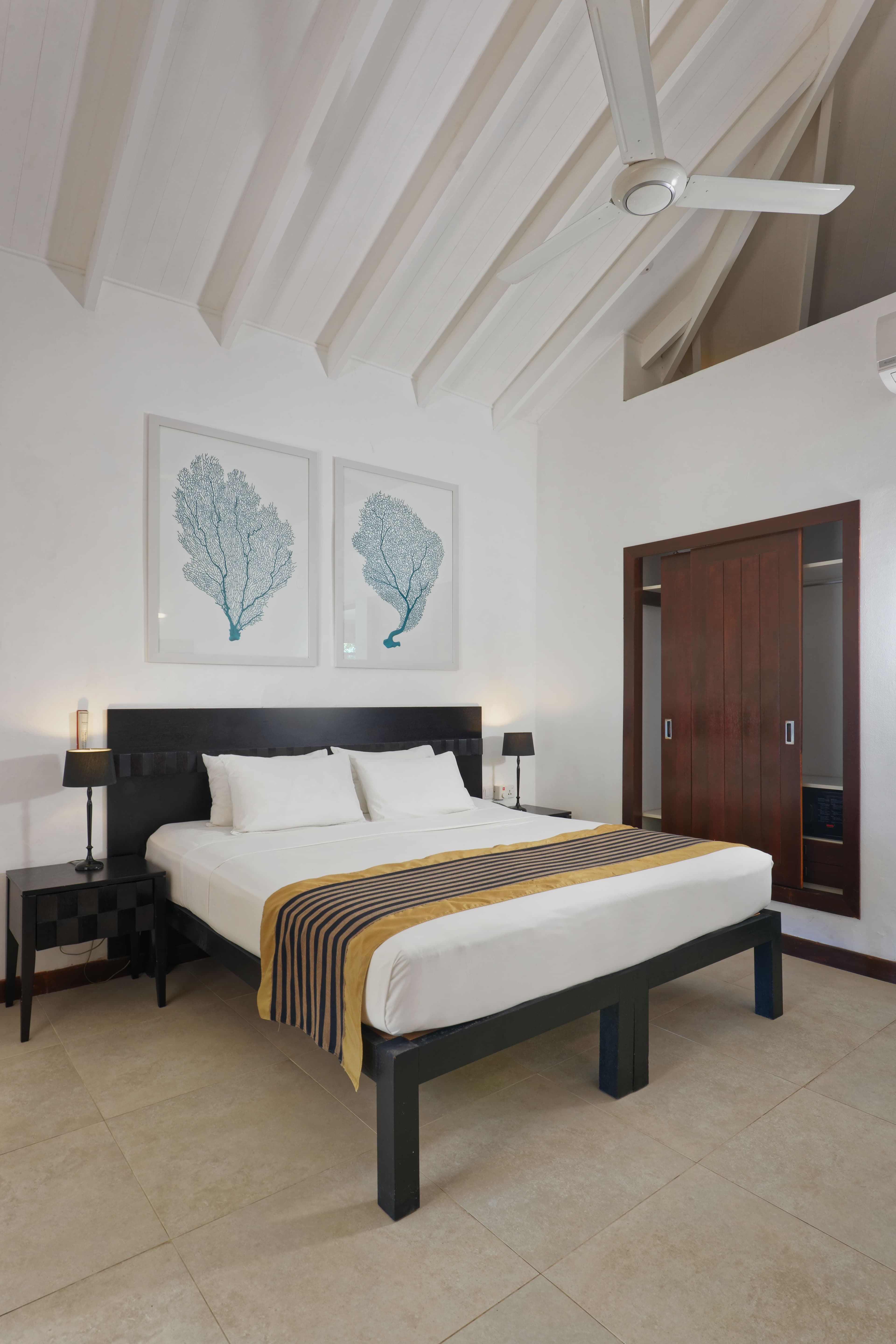 Superior Beach Bunglow - Image 2