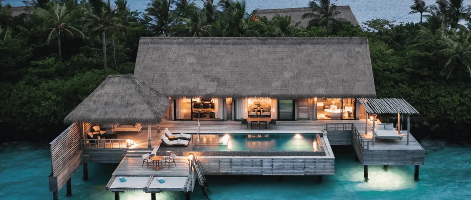 King Grand Reef Villa with Pool 