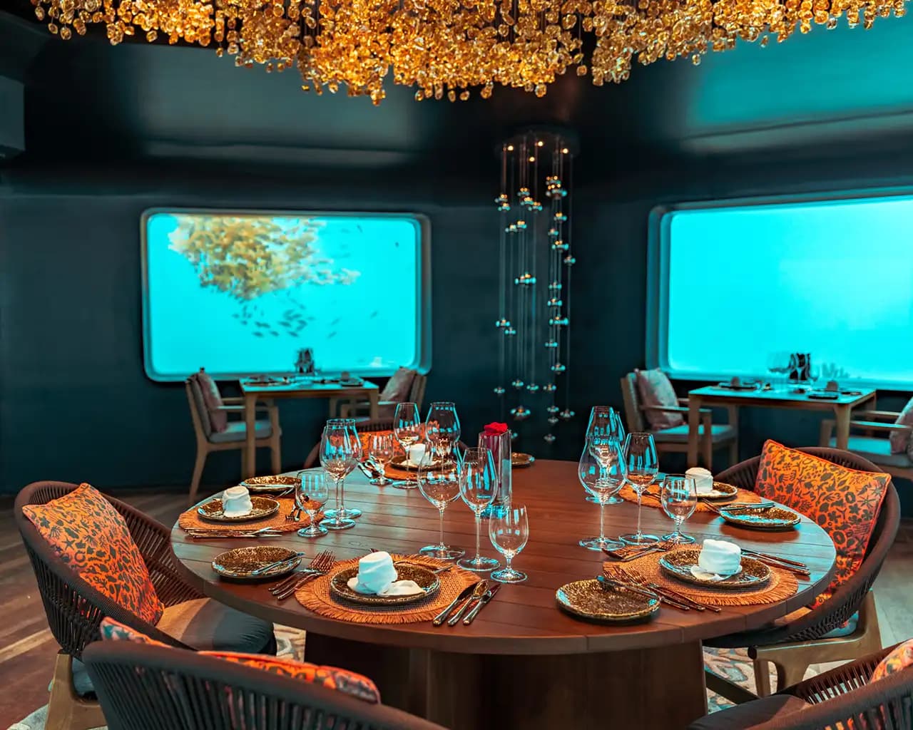 Bubble – Underwater Restaurant - Image 3