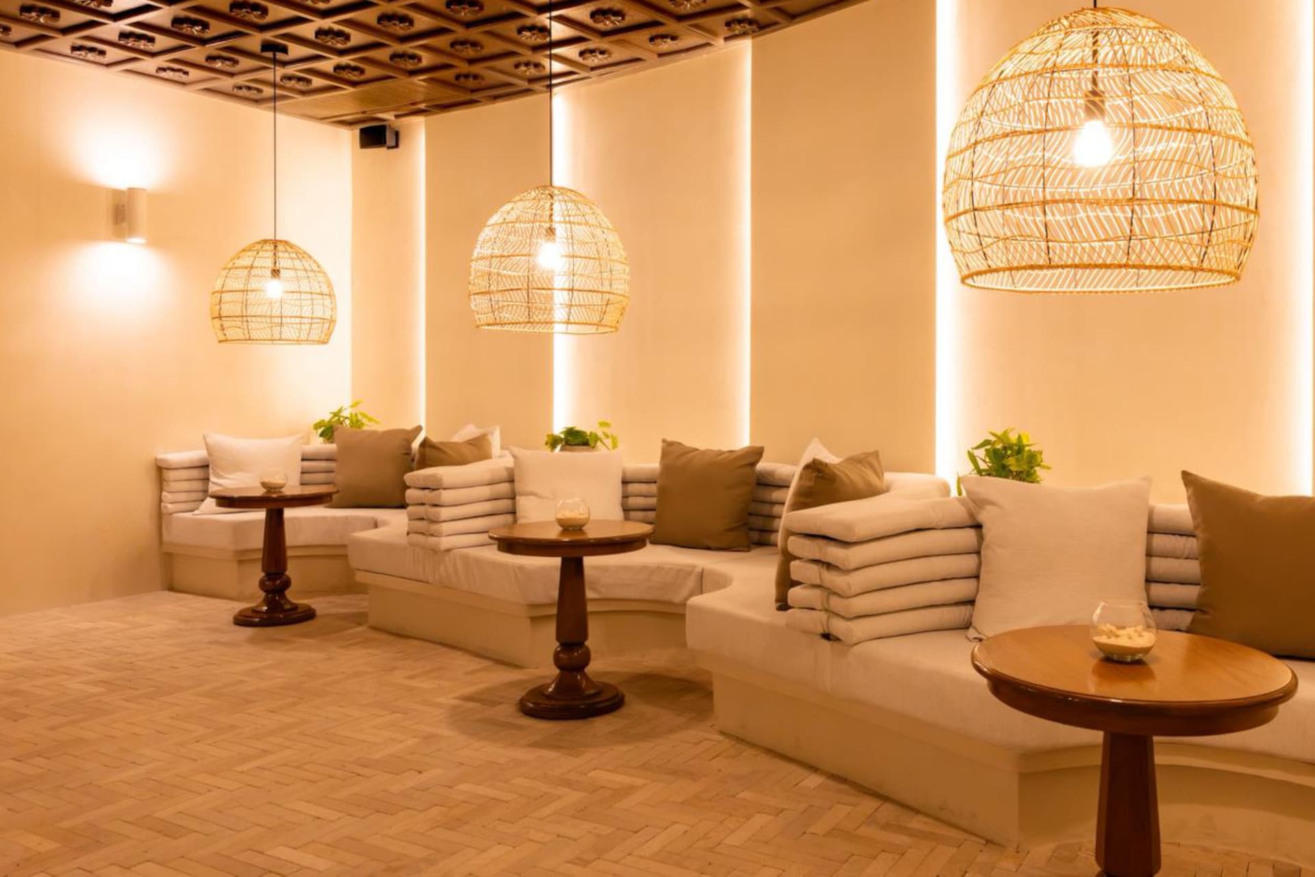 Bubble Lounge - Image 2