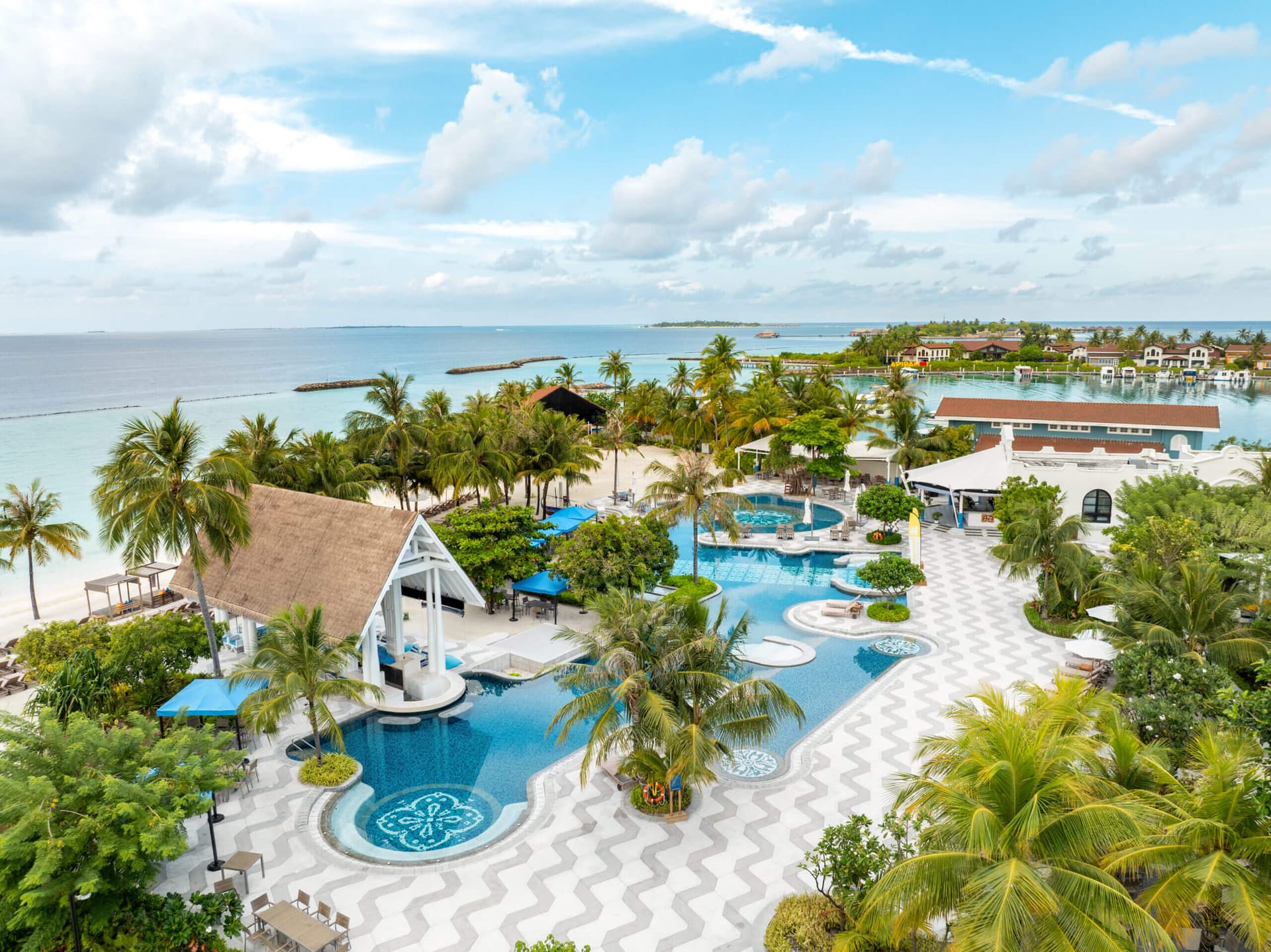 Swim Up Bar - Image 2