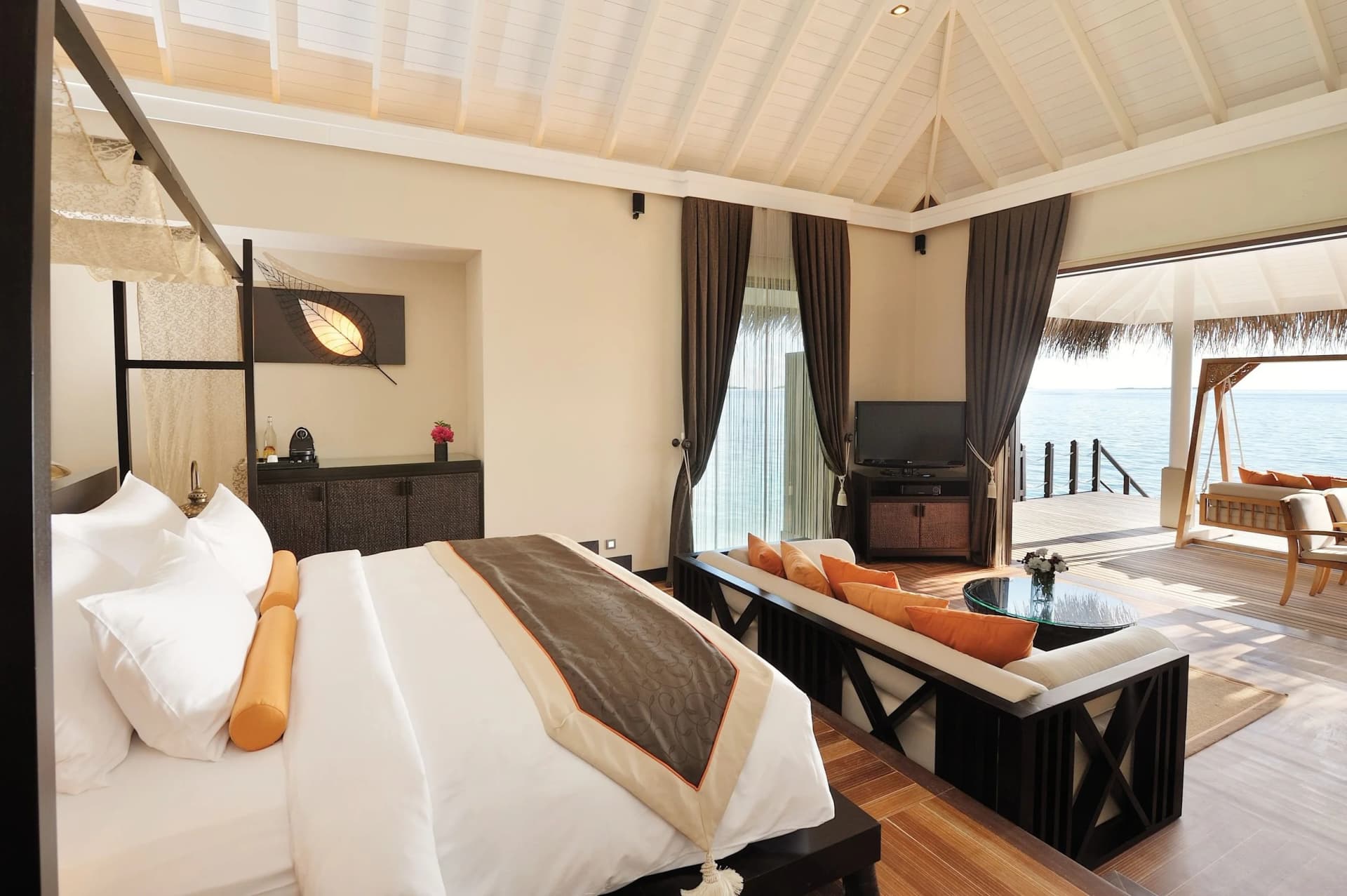 Sunset Family Lagoon Suite with Pool - Image 2