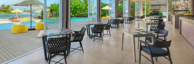 Velaa Bar + Grill - Image 3