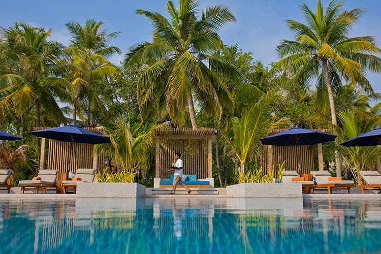 Sunset Pool & Bar - Image 2