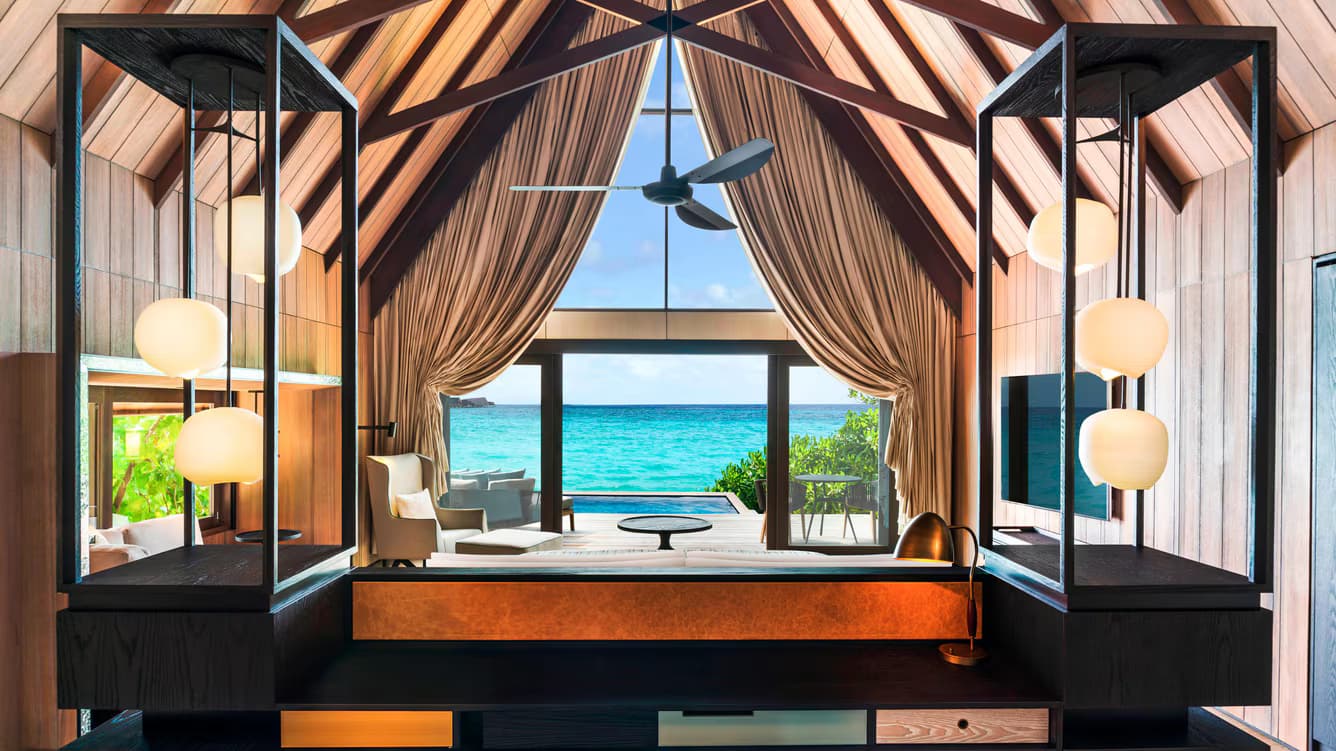 Beach Villa with Pool - Image 3