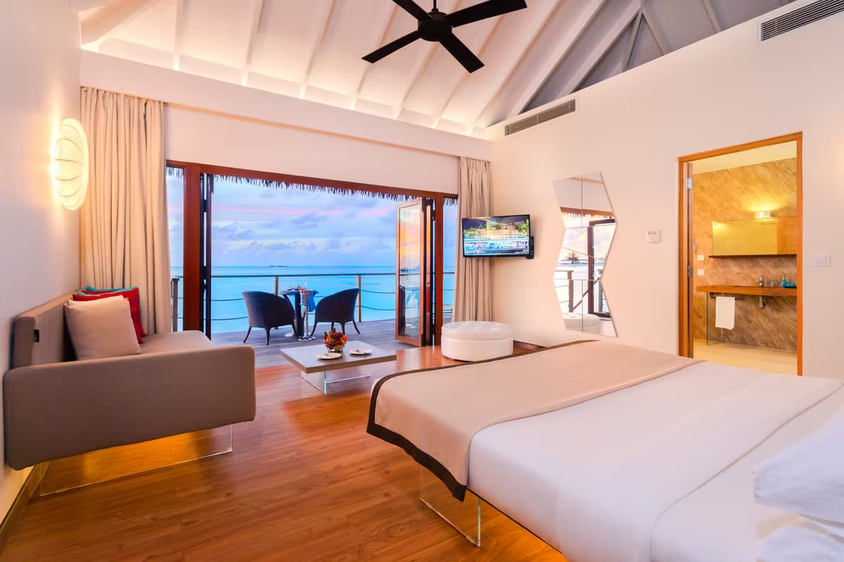 Lagoon Suite Pool - Image 6