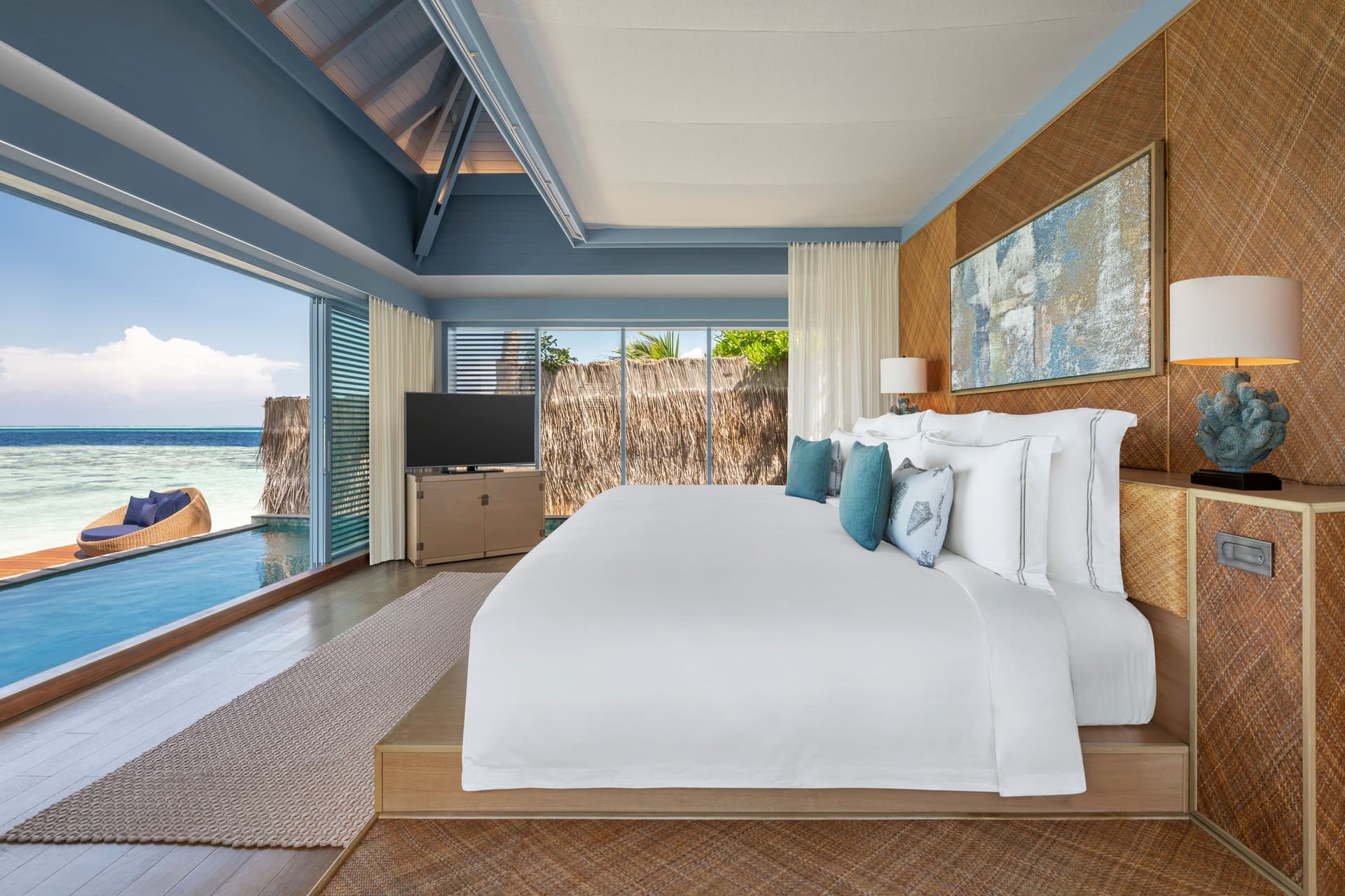 Raffles Royal Residence with Private Pool - Image 2