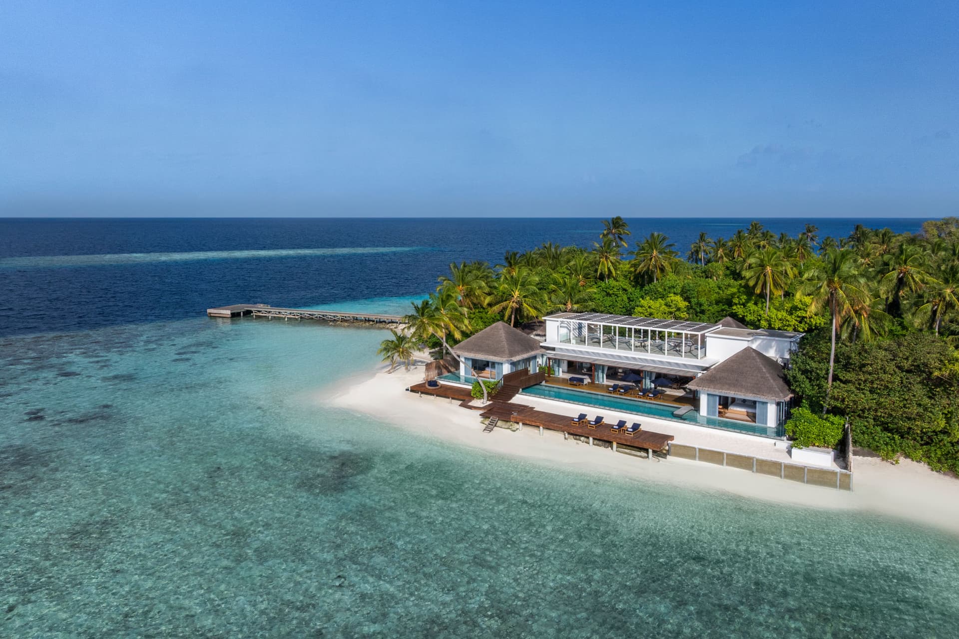 Raffles Royal Residence with Private Pool - Image 3
