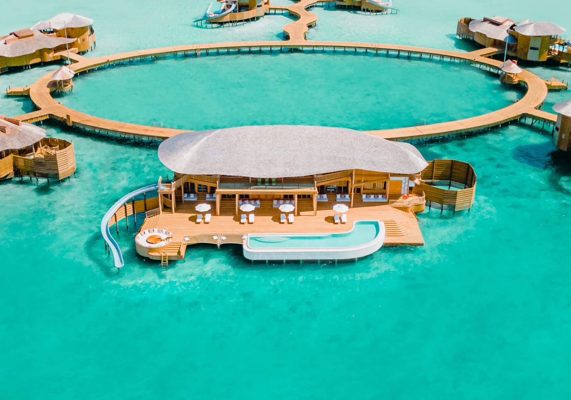 4 Bedroom Sunset Water Reserve with Slide - Image 5