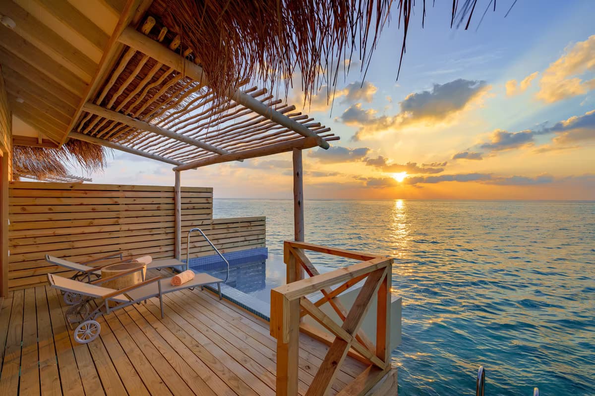 Dolphin Villa with Pool - Image 5