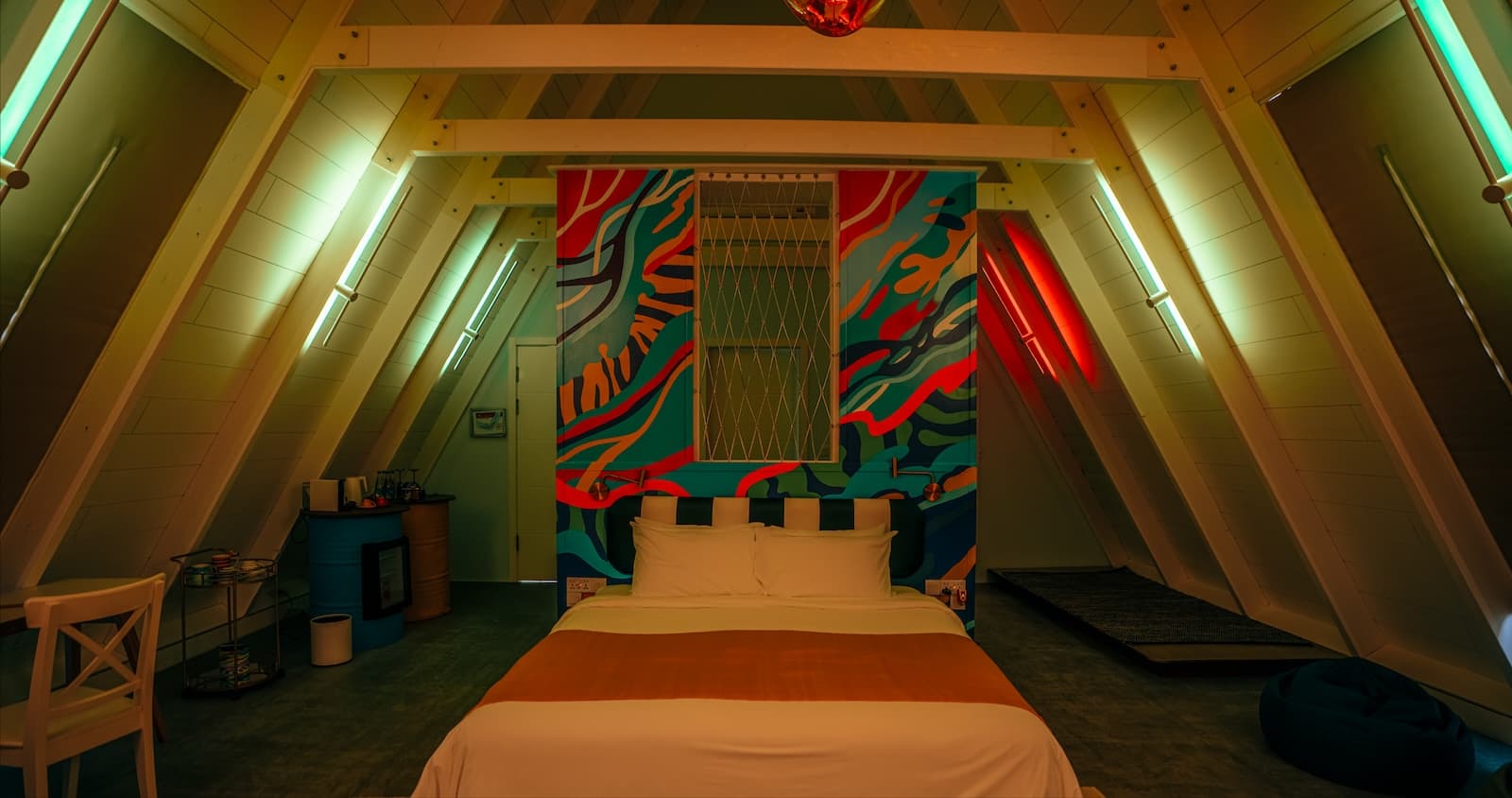 Haruge Beach Villa with Private Pool - Image 2